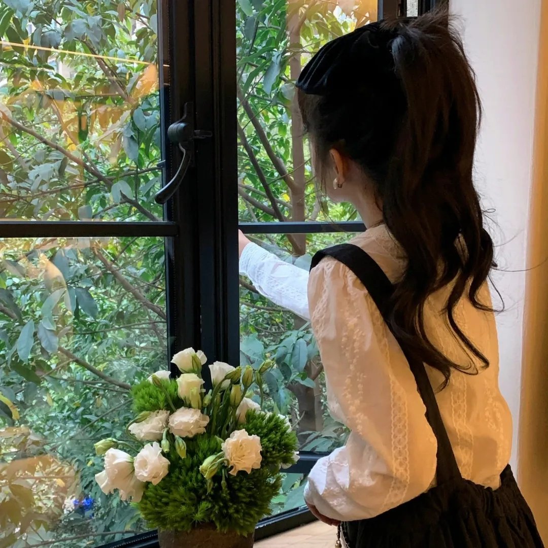 女孩的难忘生日 海报